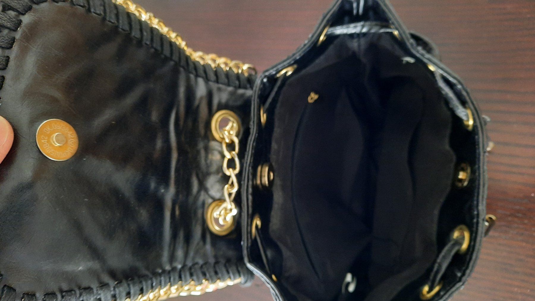 Borse da donna: Handtasche, Rucksack mit 'Gold'-ketten – Usato da Herrliberg venduto da AlexandraBopp 2
