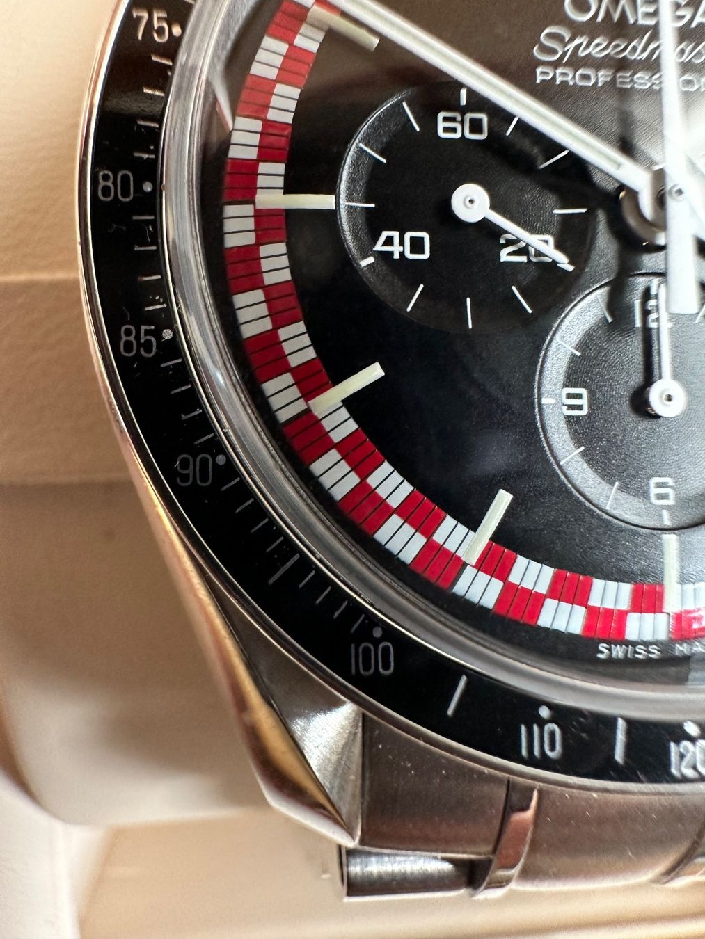Omega Orologi: Omega Speedmaster Tintin Full Set Unworn – Nuovo (secondo la descrizione) da Zürich venduto da Troy_K 2