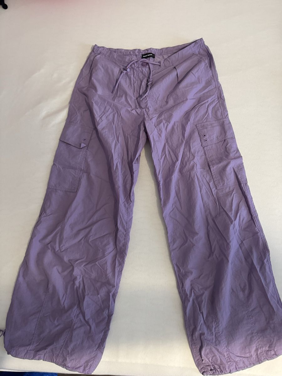 Tally Weijl Pantaloni: VIOLETT CARGO PANTS🪻 – Usato da Dietikon venduto da athiinax