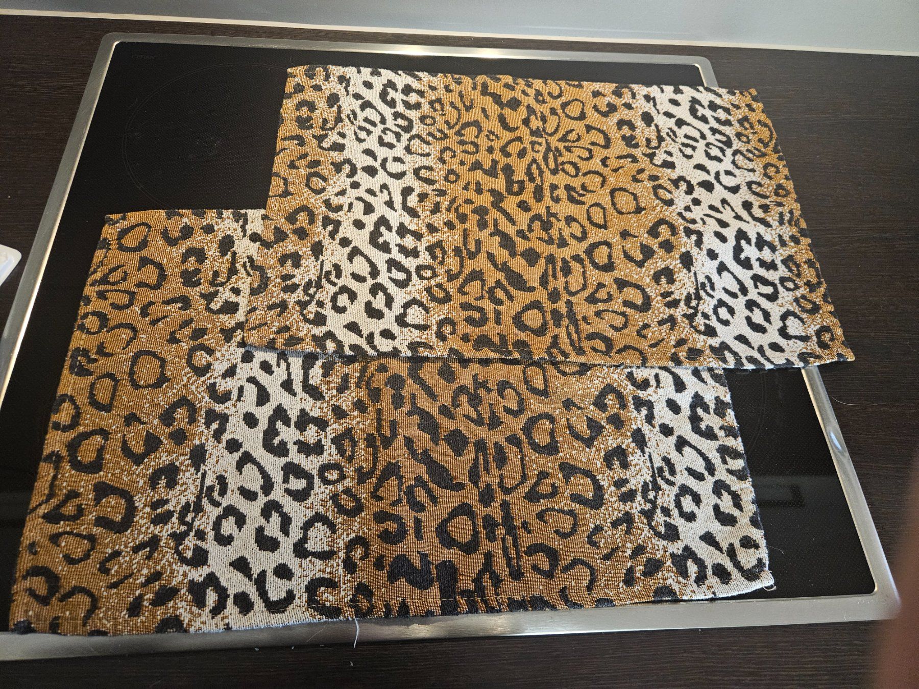 Tischset: Tischsets 2er Set Leoparden Muster – Gebraucht aus Luzern von KleinkramLuzern