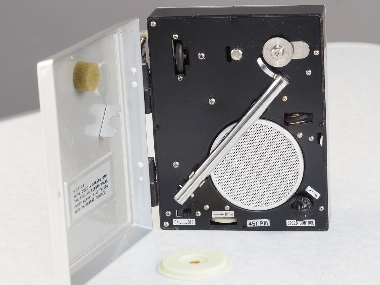 Tourne-disques: tourne disque – D'occasion à Lausanne par Leag 2