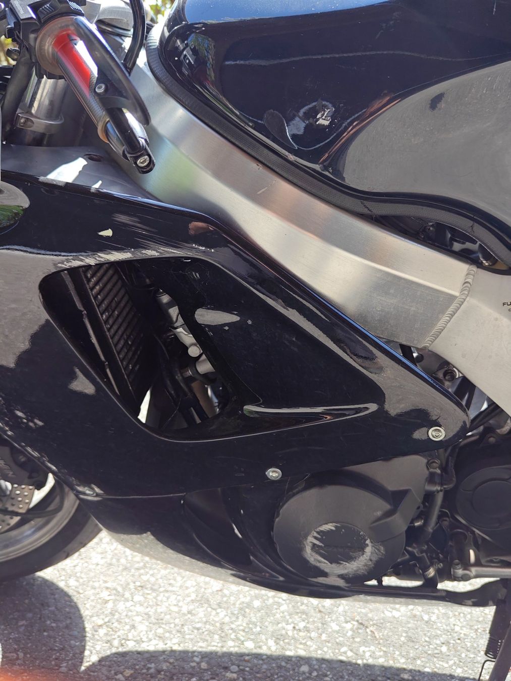 Honda Strada: Honda CBR 900 RR Fireblade SC28 – Usato da Ufhusen venduto da BlackWodka 4