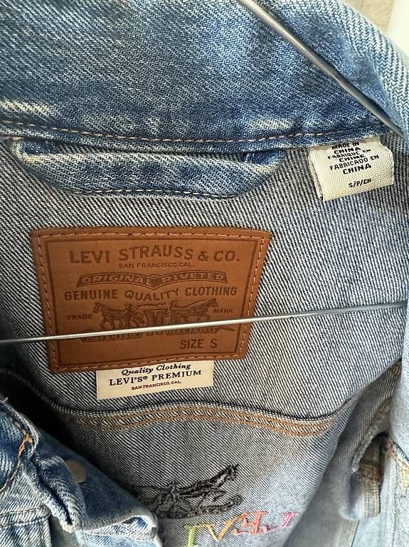 Jacken: Levis Jeansjacke – Gebraucht aus Wettswil von mia_ql62 4