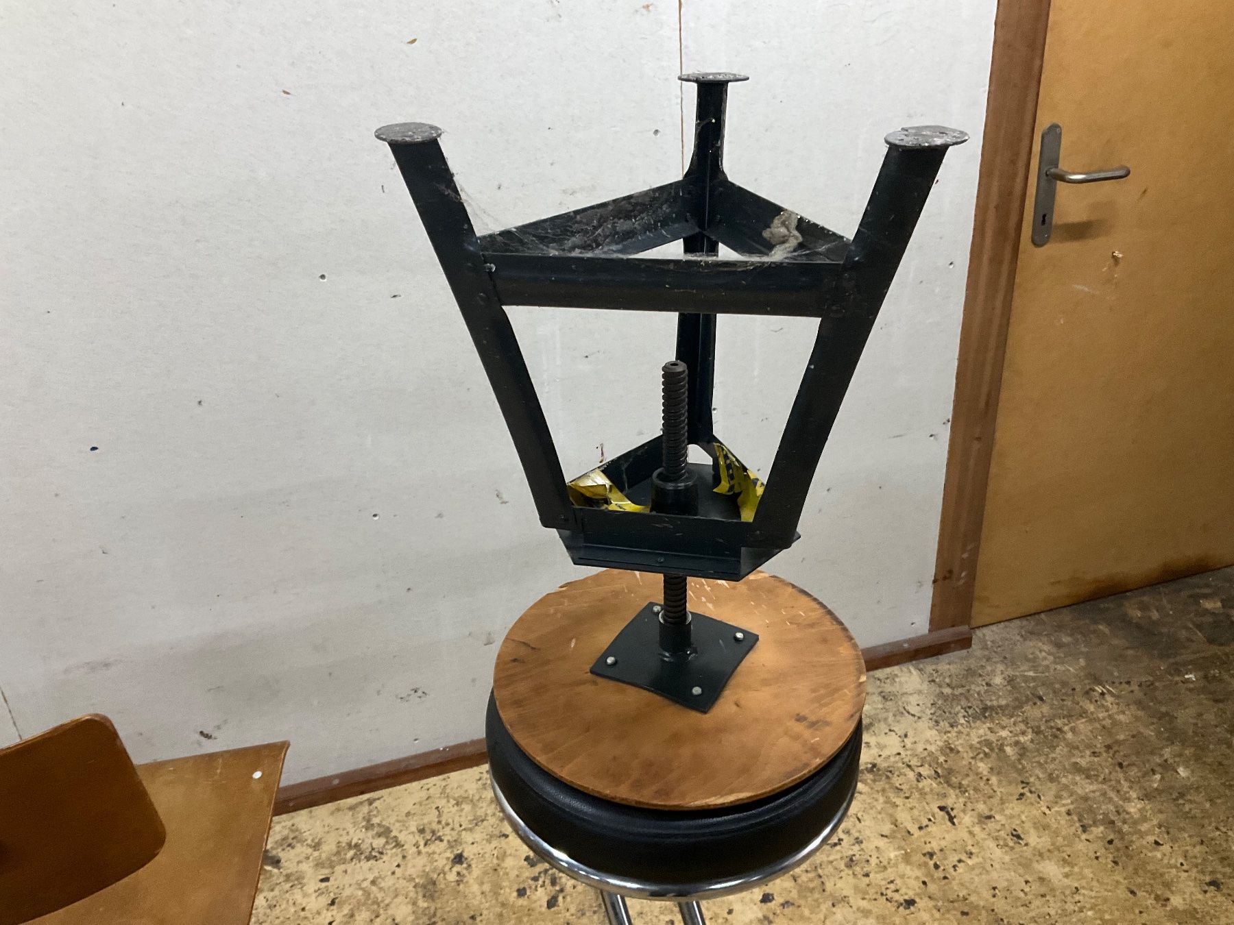 Candele: 381 Posten Stühle 5Stk. aus Liquidation – Usato da Derendingen venduto da Meisterstuecke 3