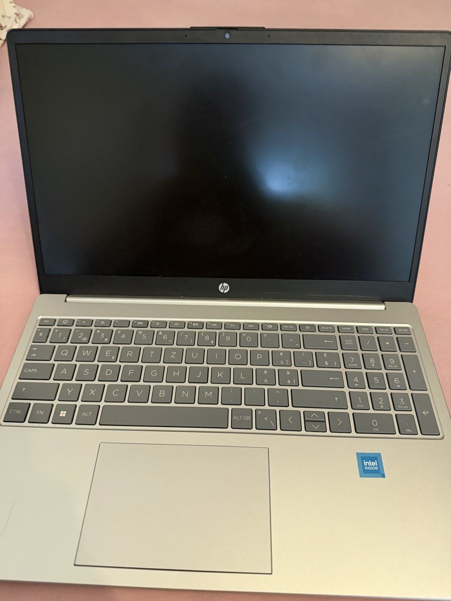 Hewlett Packard Portables: HP Notebook Silber inkl. Netzteil – D'occasion à Oftringen par Lelloo 1