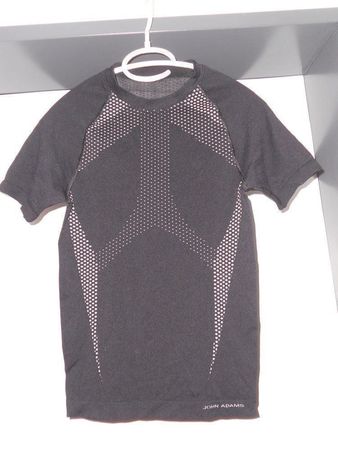 Neu: Funktions-Shirt kurzarm - schwarz - Gr.M