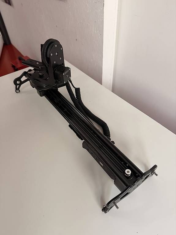 Supporti a parete: Slider motorisé pour video – Usato da Payerne venduto da sbr_6ltj 2