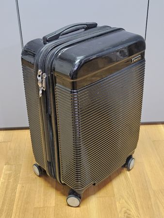 Travelline Koffer schwarz 4 Rollen gebrauchter Zustand