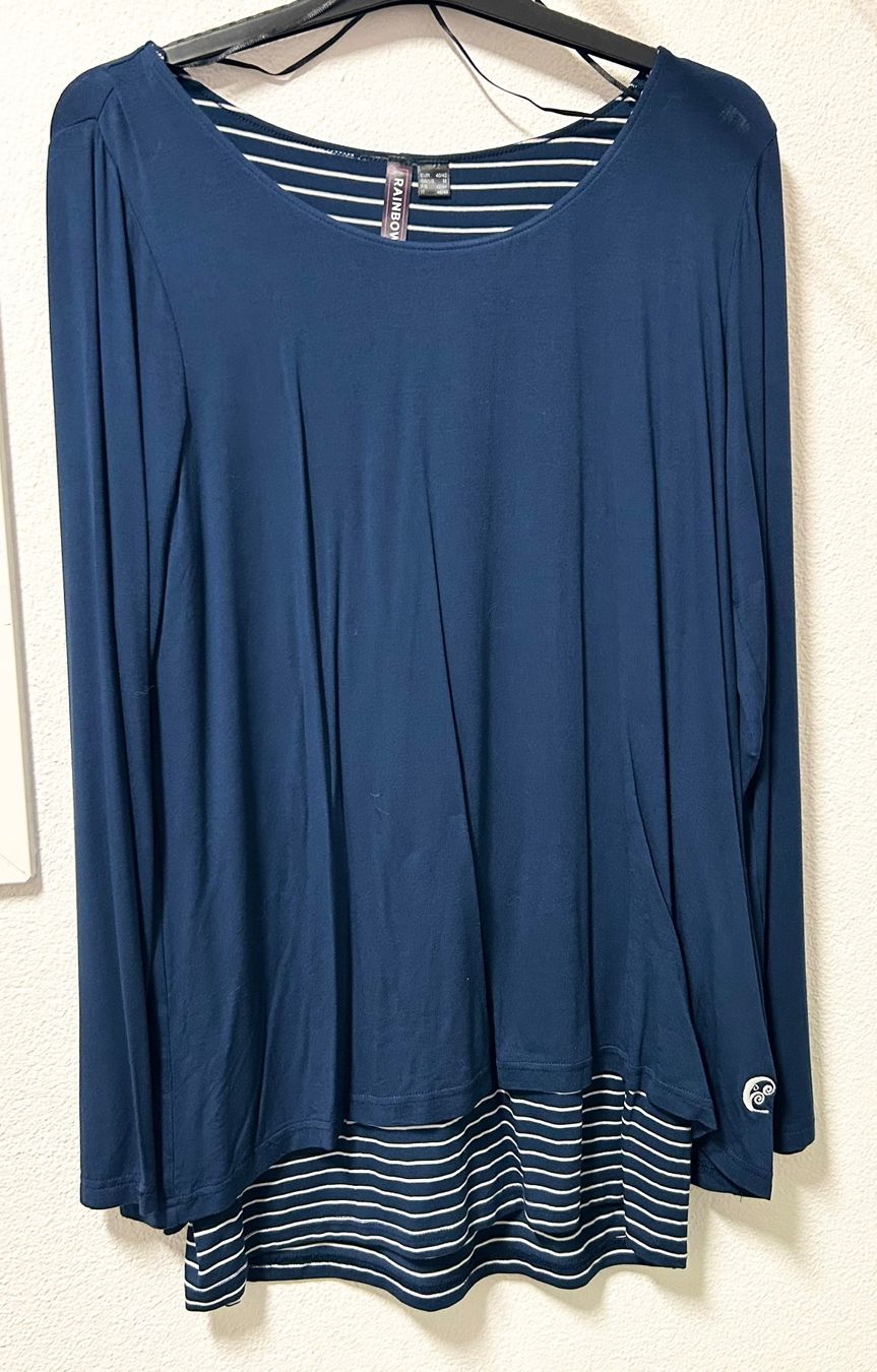 T-shirt: Langarmshirt – Nuovo (secondo la descrizione) da Bellinzona venduto da RossoScarlatto