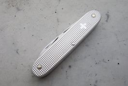 Victorinox Technician Old Cross Sackmesser