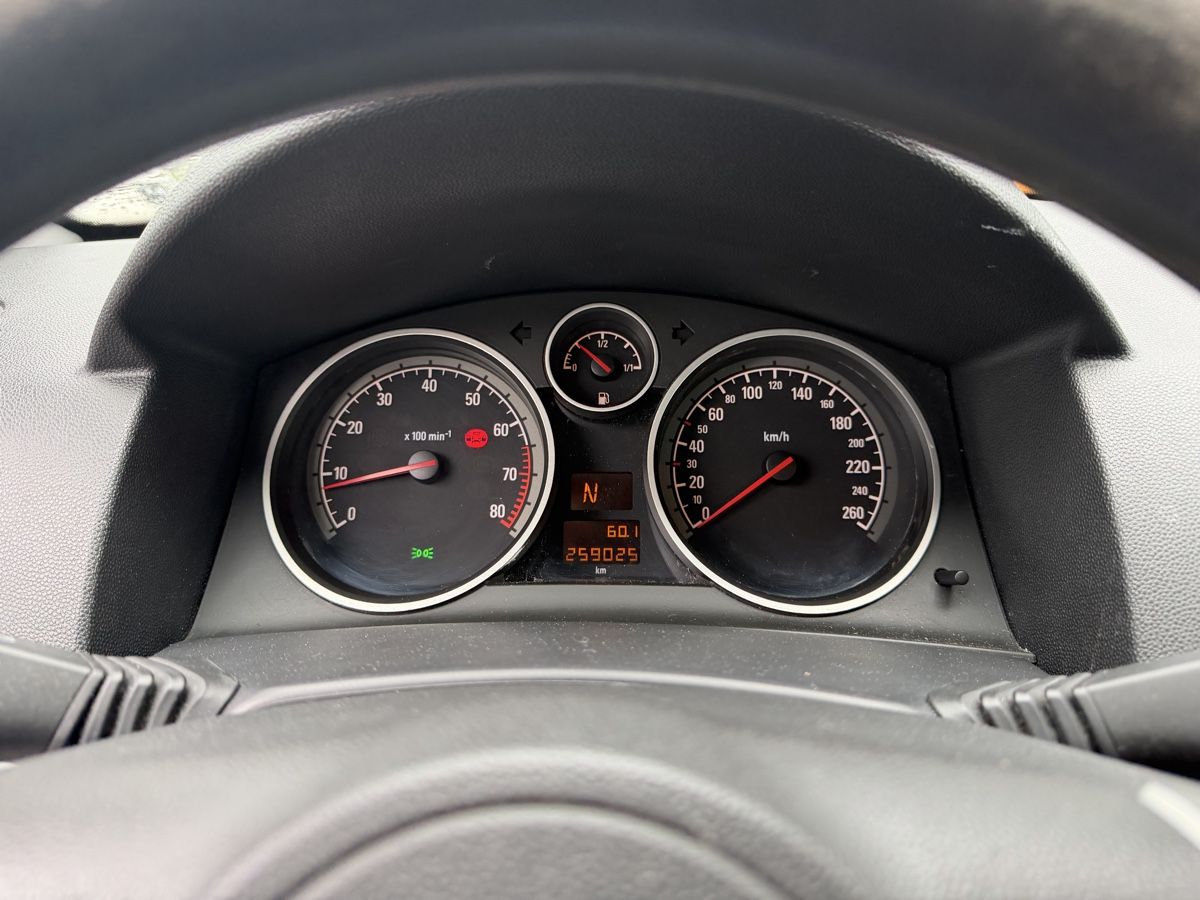 Opel Automobili: Opel Astra H16 Automat – Usato da Mollis venduto da BSL10 5