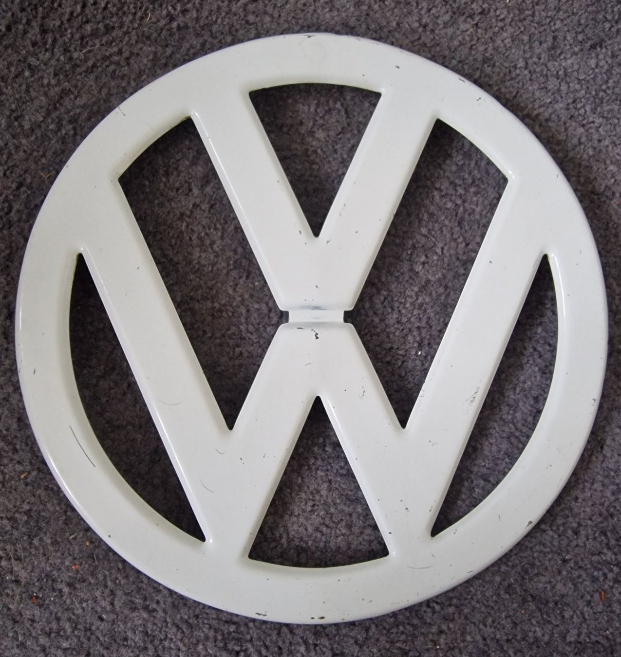 VW Toutes les pièces auto: VW T1 Bus Emblem Original – D'occasion à Matzendorf par nike15 1