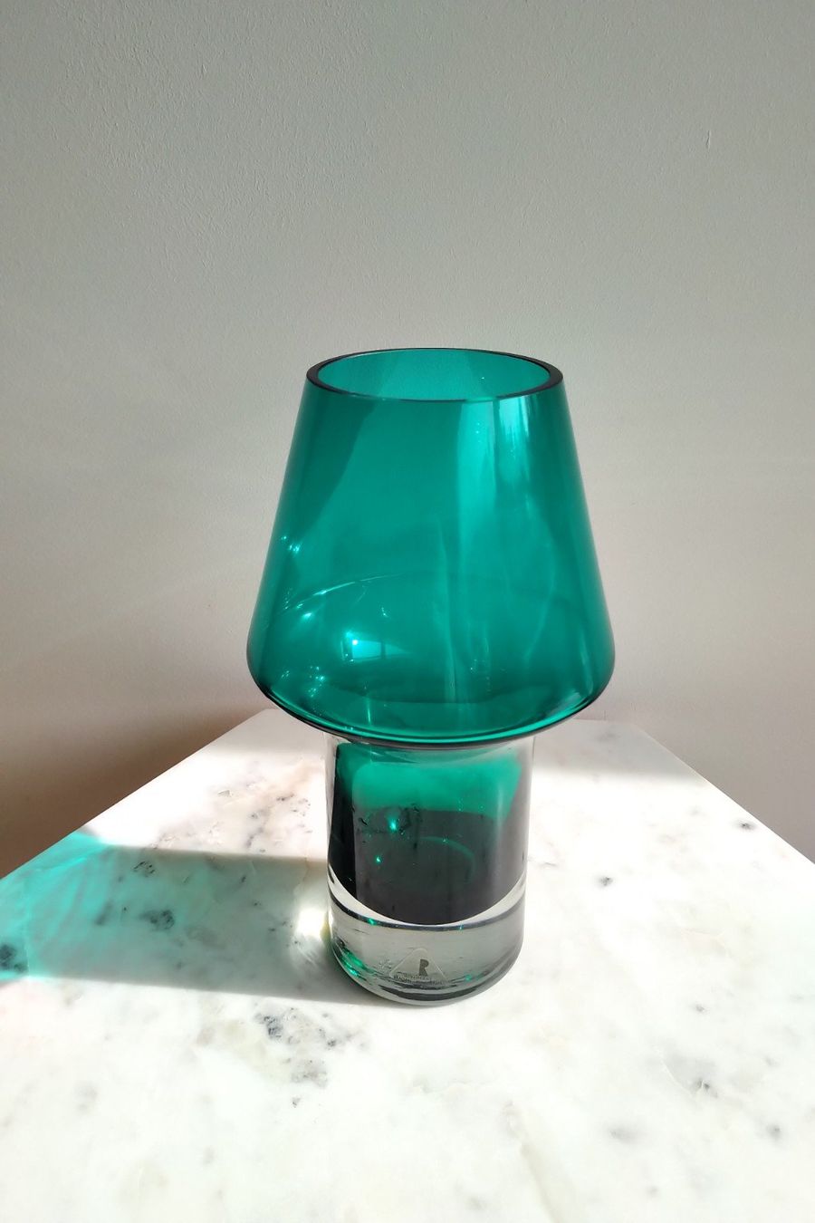 Iittala Vasen & Gefässe: Vase von A. Okkolin, Riihimäki – Gebraucht aus Worblaufen von AINO-room