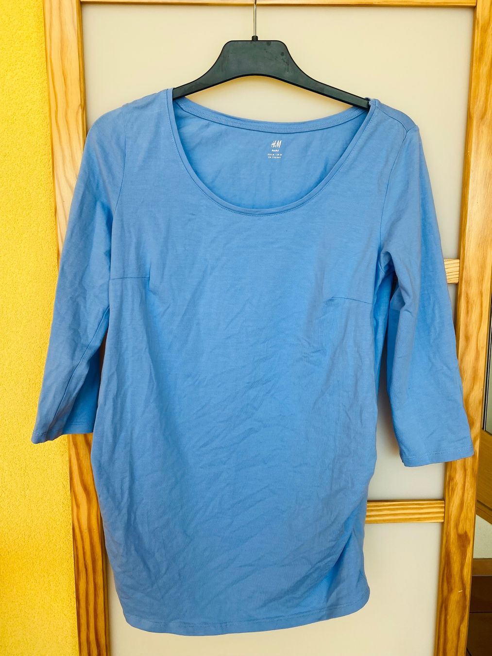 H&M Tops: Magnifique haut Mama H&M – Neu (gemäss Beschreibung) aus Belmont-sur-Lausanne von chu_vxf5