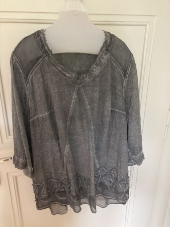 Joli haut gris Ulla Popken - Taille 46-48