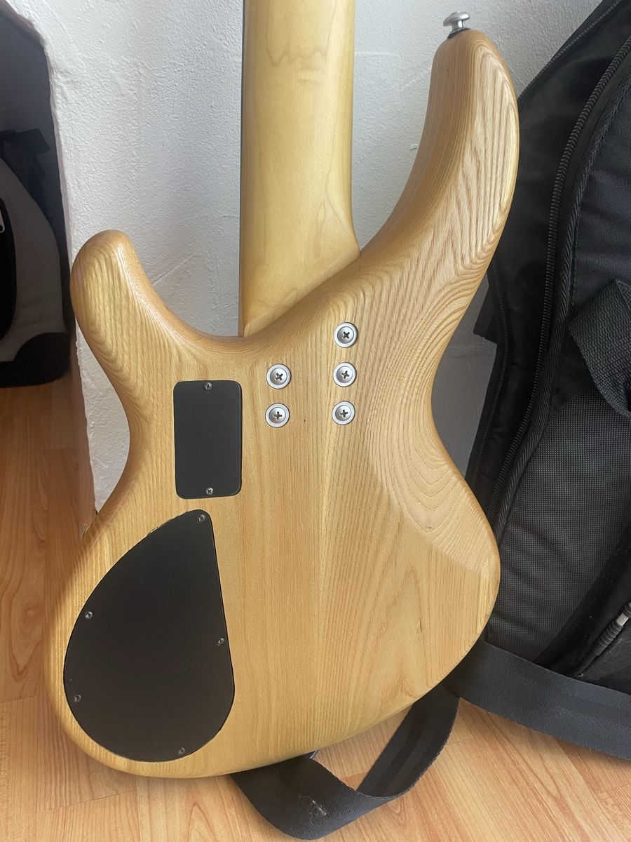 Aria Strumenti musicali: Bassgitarre Aria – Usato da Winterthur venduto da Ala_Minor 6
