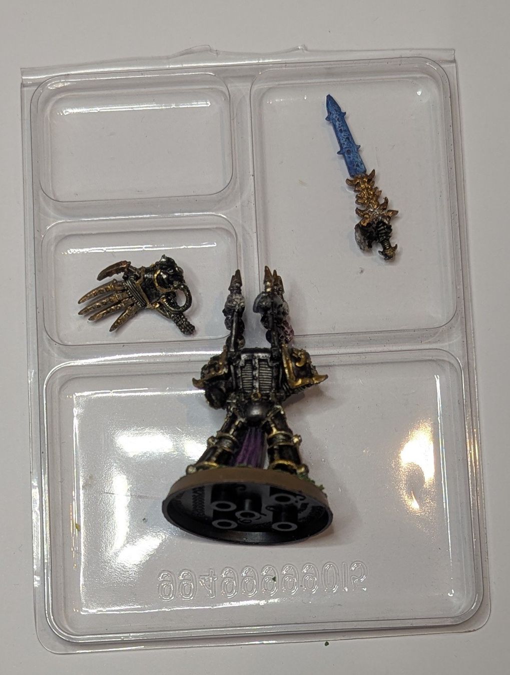 Statuette: Abaddon the Despoiler Metal OOP – Usato da Mels venduto da AlphaKorsun 1