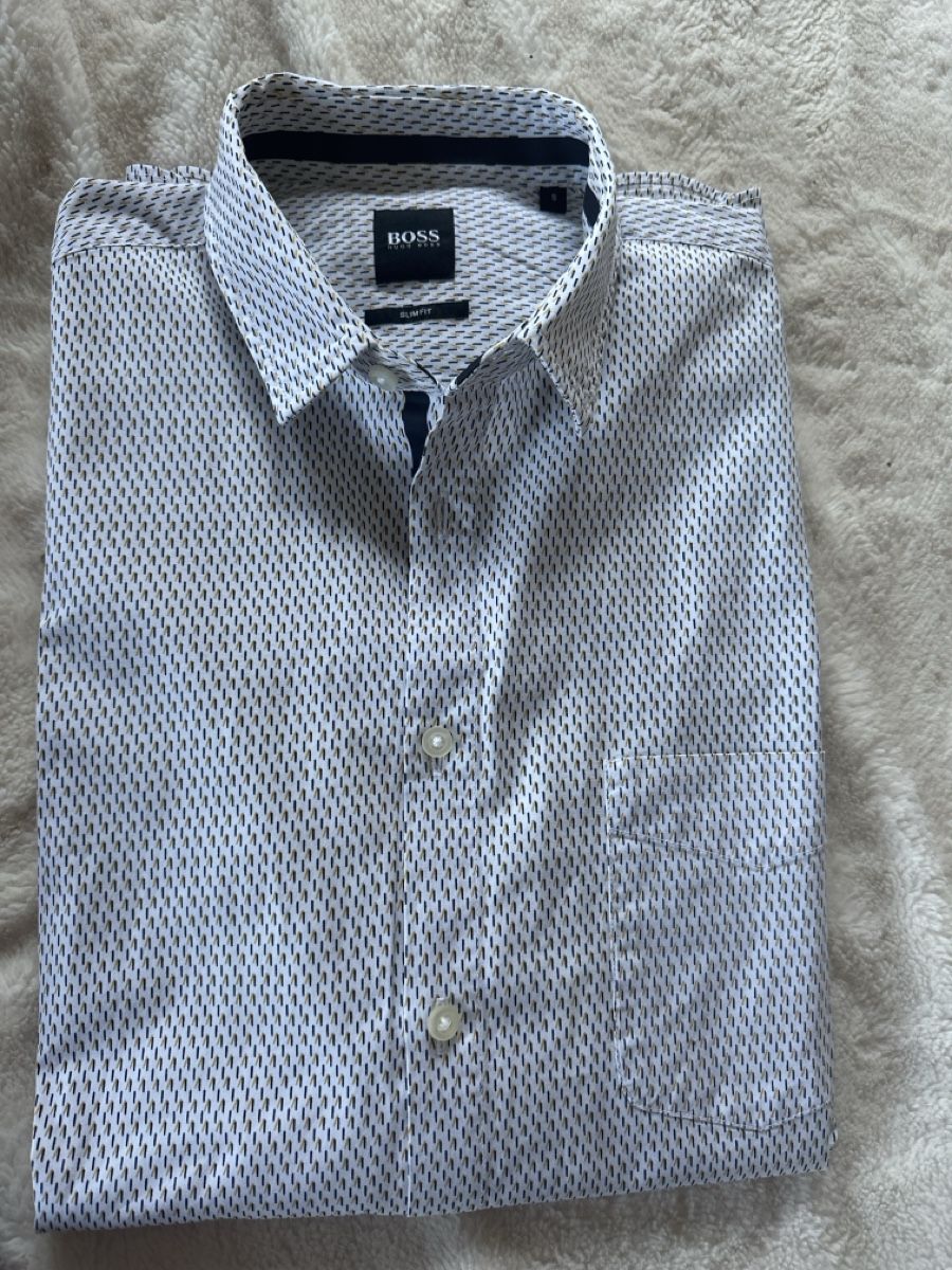 Hugo Boss Camicie: Chemise boss – Usato da Muraz (Collombey) venduto da jaoo21