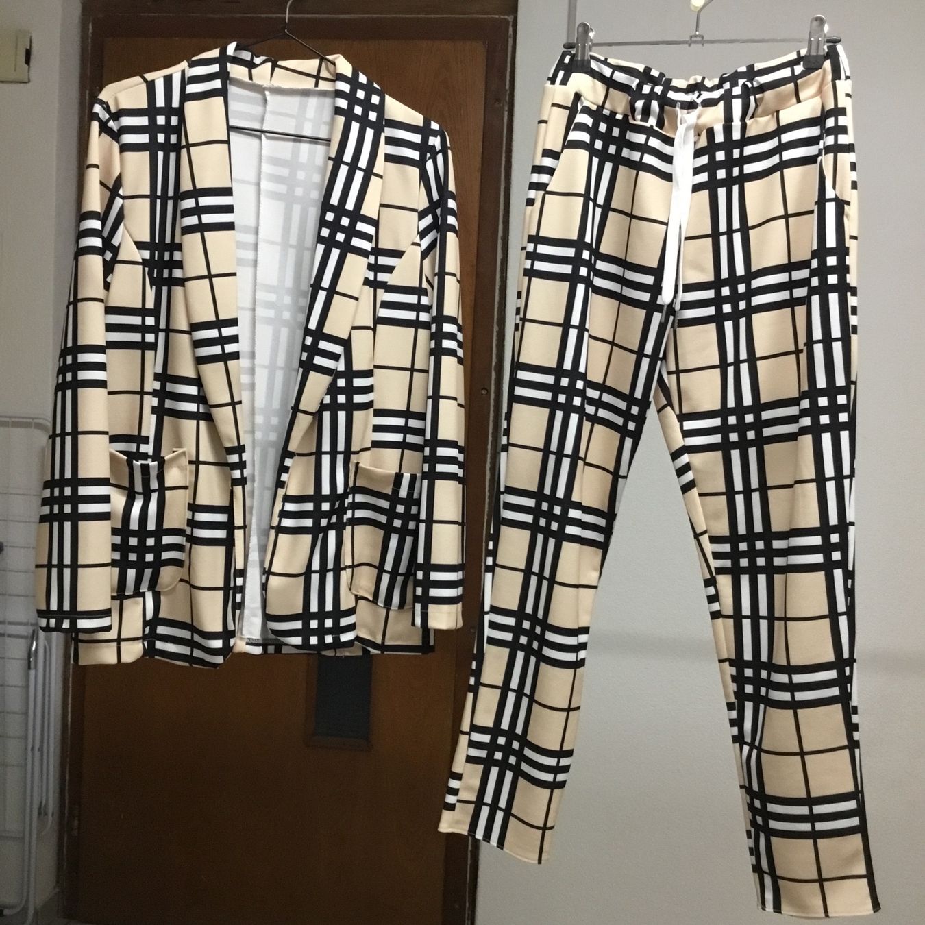 Completi & Tailleur: Jacke und Hose – Nuovo (secondo la descrizione) da Aarau venduto da romiana01 1