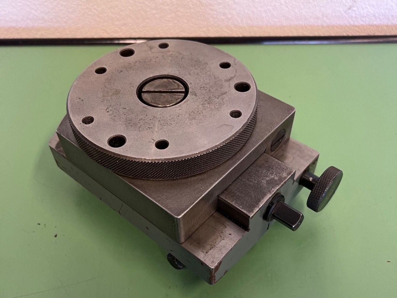 Tutti gli attrezzi: DECKEL étau excentrique – Usato da Aarberg venduto da SNMachines 1
