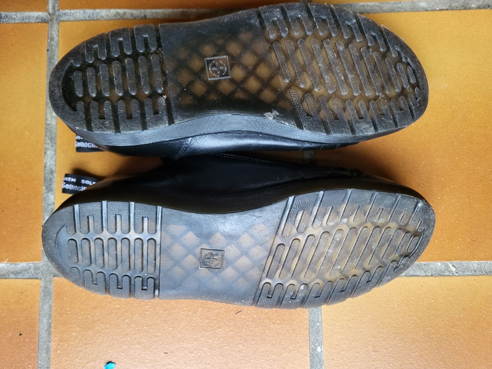 Dr. Martens Chaussures hommes: Dr Martens "With Soles Bouncing" T. 45 – D'occasion à Movelier par Gwadafab 4