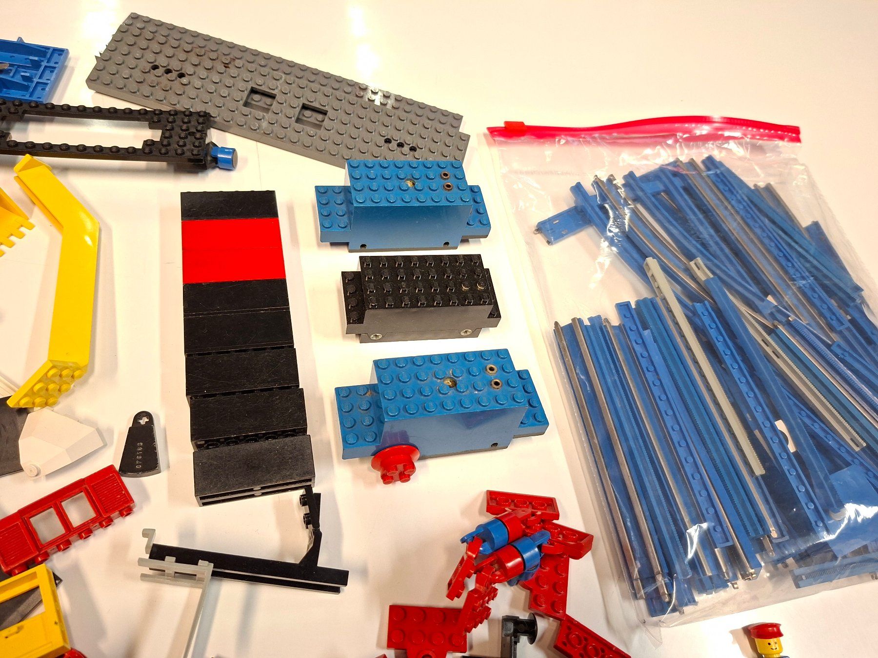 Lego Spielzeuge: Lego Zug Eisenbahn Konvolut – Gebraucht aus Sils im Domleschg von AMAG_AUDI_ZH 1