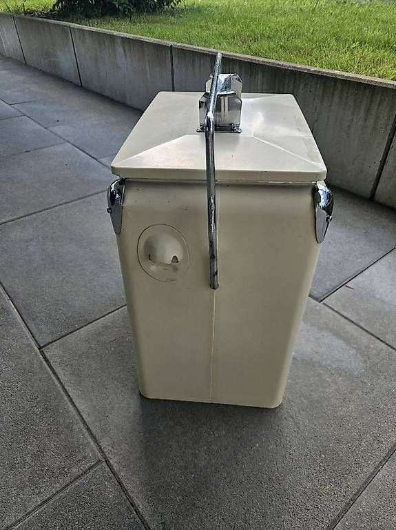 Frigoriferi & Refrigeratori: Retro Kühlbox von Jamie Oliver – Usato da Bremgarten AG venduto da chou89 1