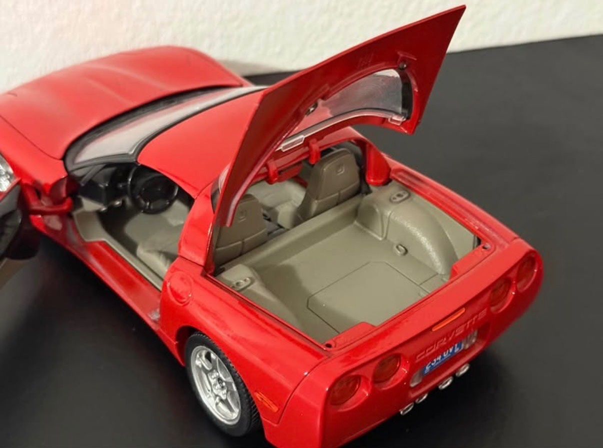 Bburago Modellini d'auto: Chervolet Camaro 1:18 Burago – Nuovo (secondo la descrizione) da Bülach venduto da Meti2023 3