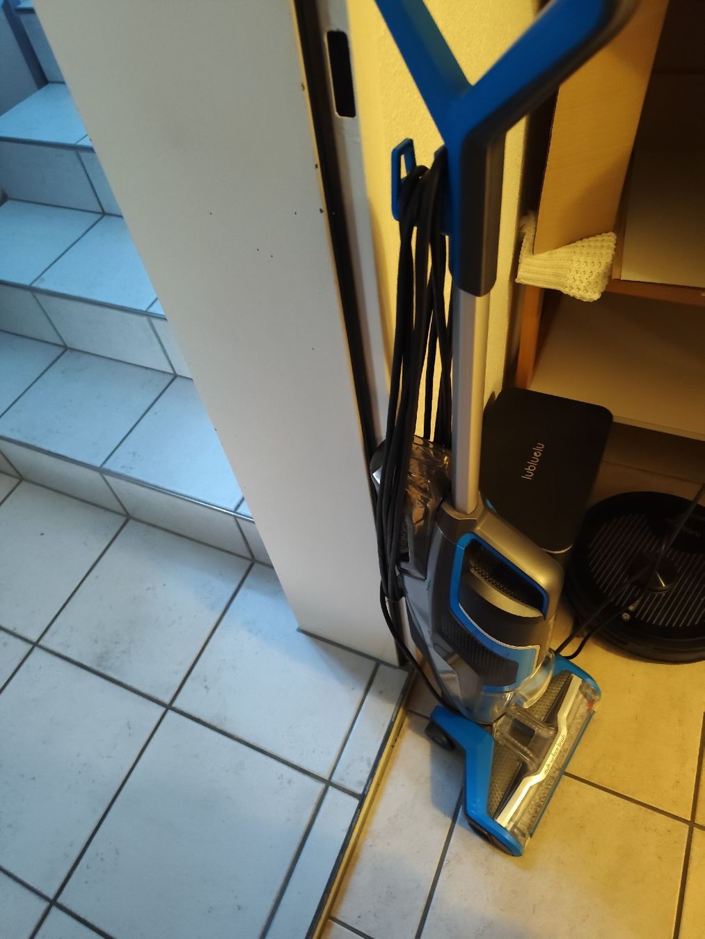 Tutte le macchine: Bodenreiniger 3 in einem – Usato da Grossdietwil venduto da bie_2bn5 2