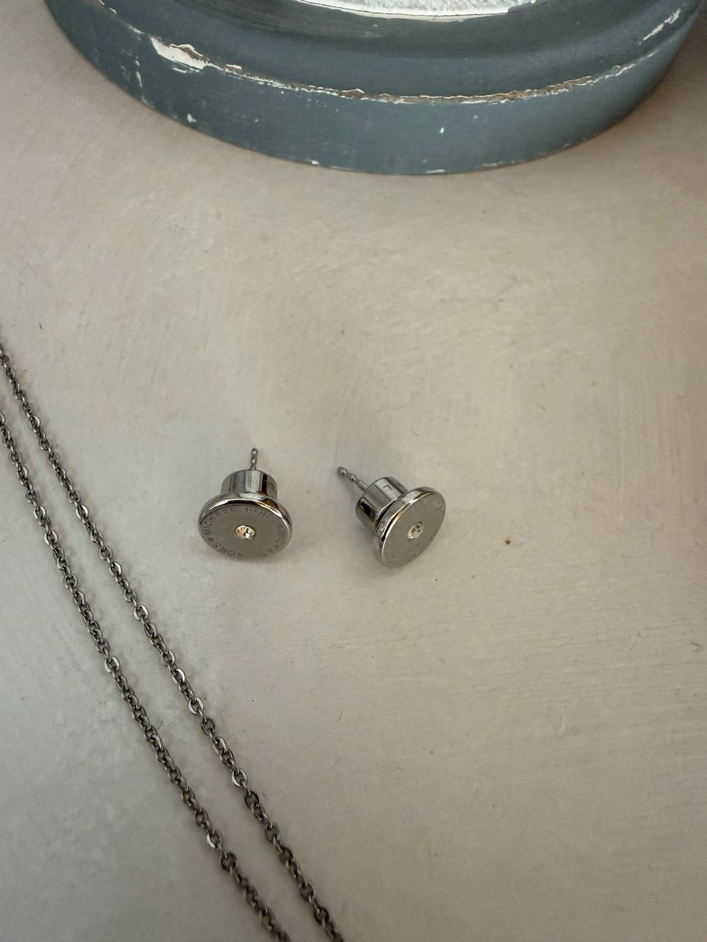 Michael Kors Catenine: Michael Kors Kette/Ohrringe silber – Usato da Visperterminen venduto da ele_8n98 2