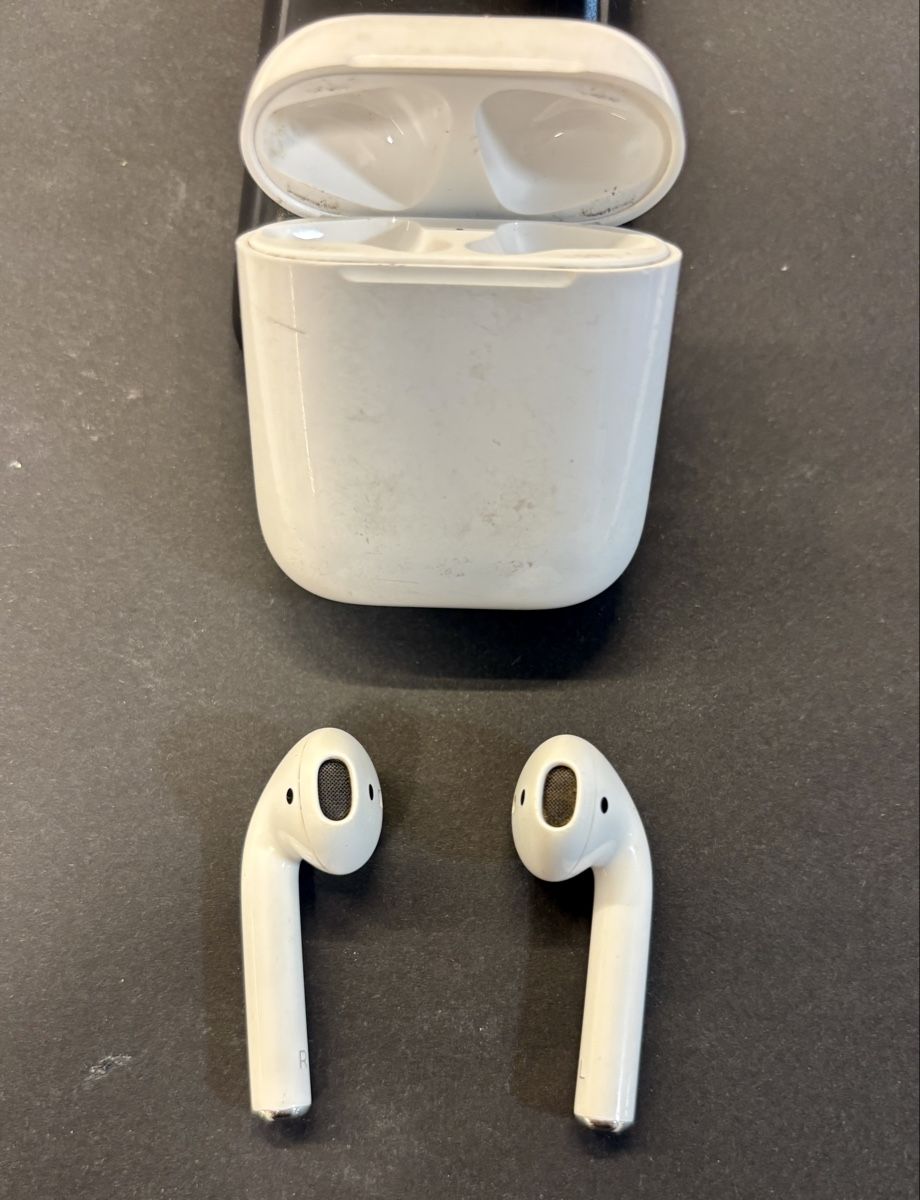 Apple Casques audio: Apple AirPods 2. Generation  – D'occasion à Davos Dorf par Jaensche 1