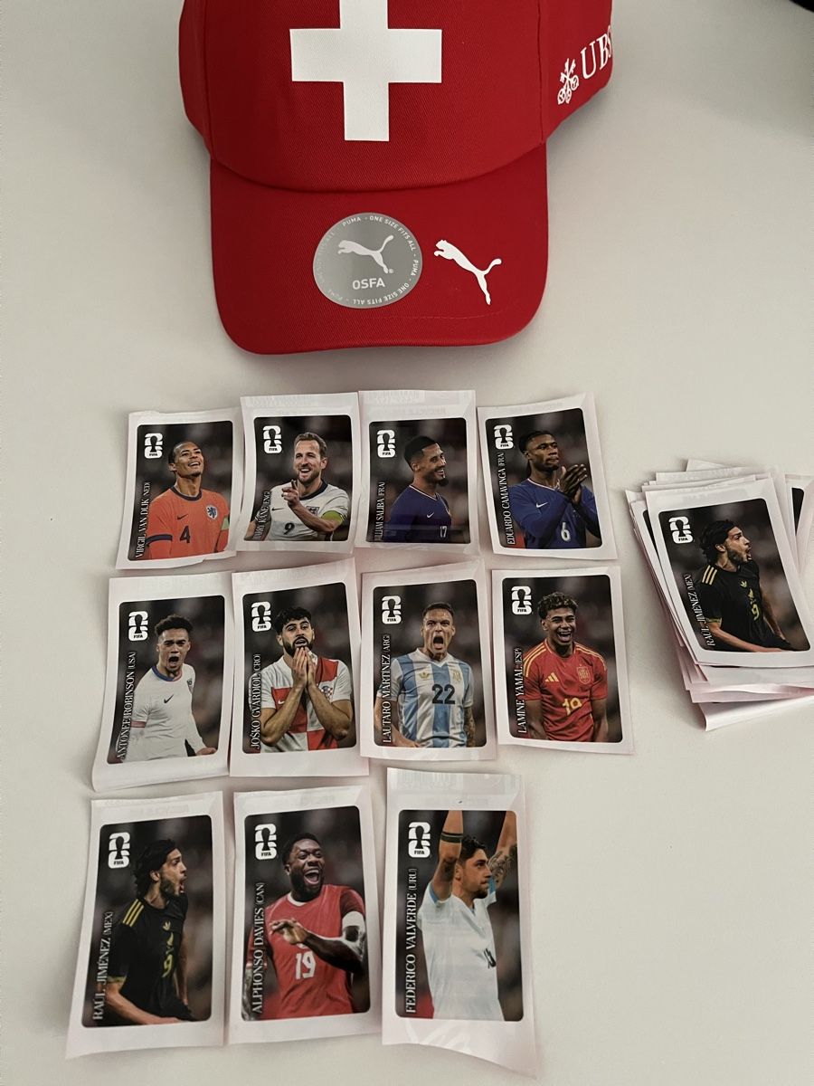 Panini Cartes à collectionner: alle 11 Panini Bilder von Cola, inkl. Chapi Schweiz – Neuf (Voir description) à Madetswil par MiamiDolphin