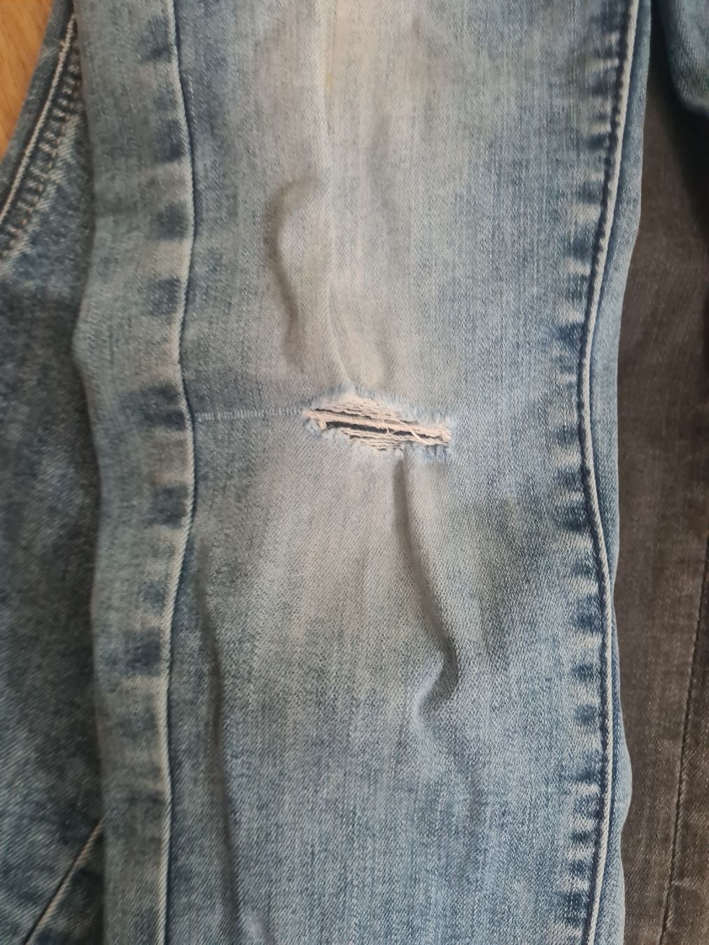 Hosen: 3 Jeans Hosen  Gr. 134 - 146 – Gebraucht aus Villmergen von Conny_86 2
