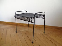 Vintage Hocker / kleine Bank mit Drahtgeflecht