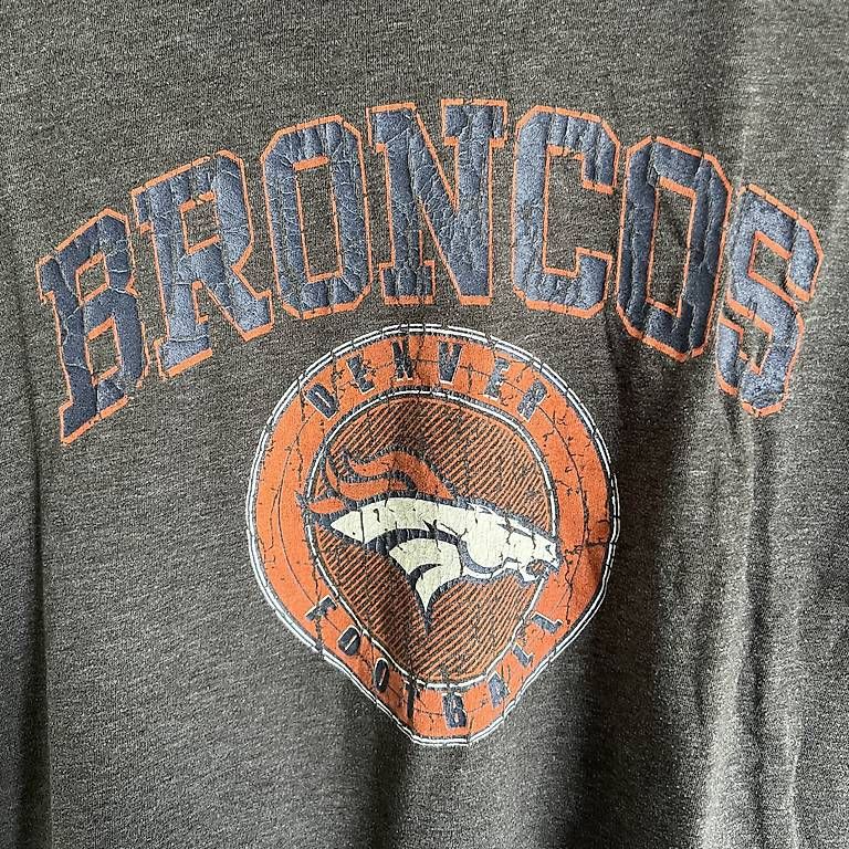 T-shirts: Denver Broncos Shirt, Grösse XL – D'occasion à Neerach par twerner1 1