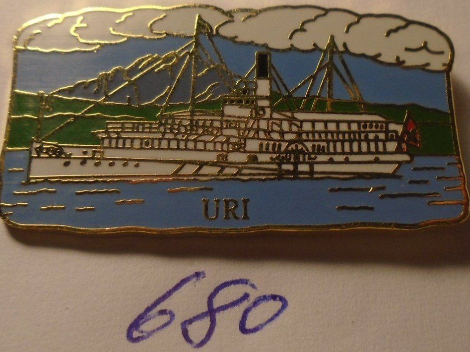 Placchette & Badge: 1 Schiff  Pin Uri (680) – Usato da Winterthur venduto da Beli2000