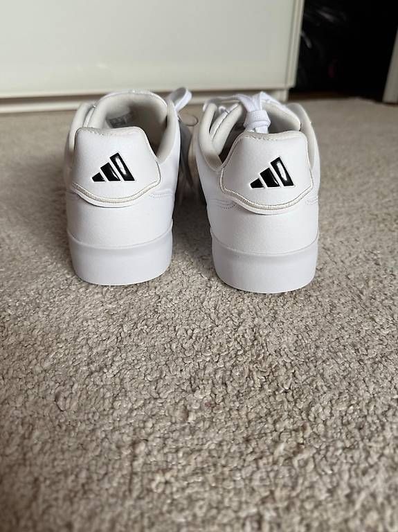 Chaussures hommes: Adidas RETROCROSS SPIKLESS – D'occasion à Mex VD par mar_9ft8 2