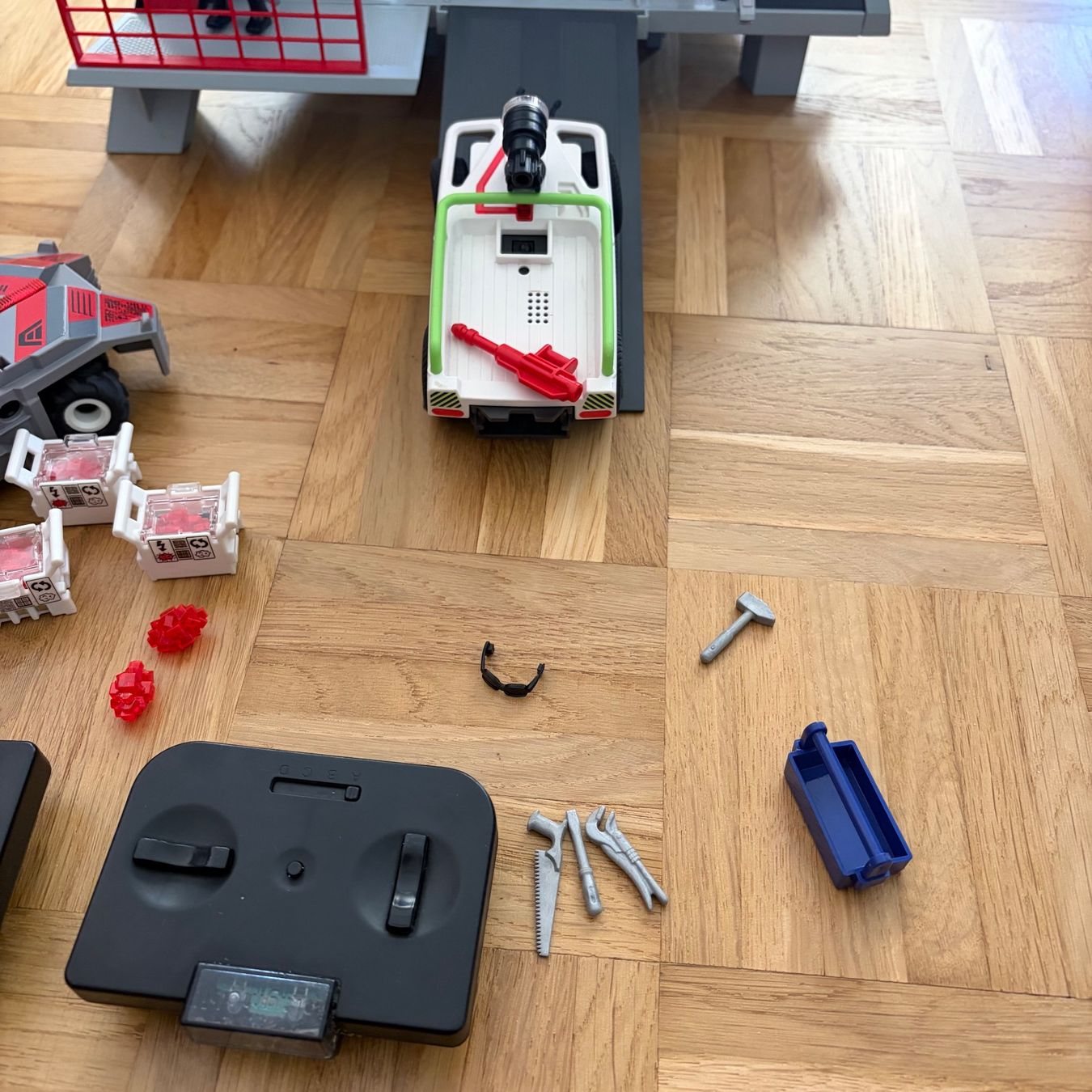 Playmobil Spielzeuge: Darksters Tower Station mit Auto – Gebraucht aus Gossau ZH von Daniela710 5