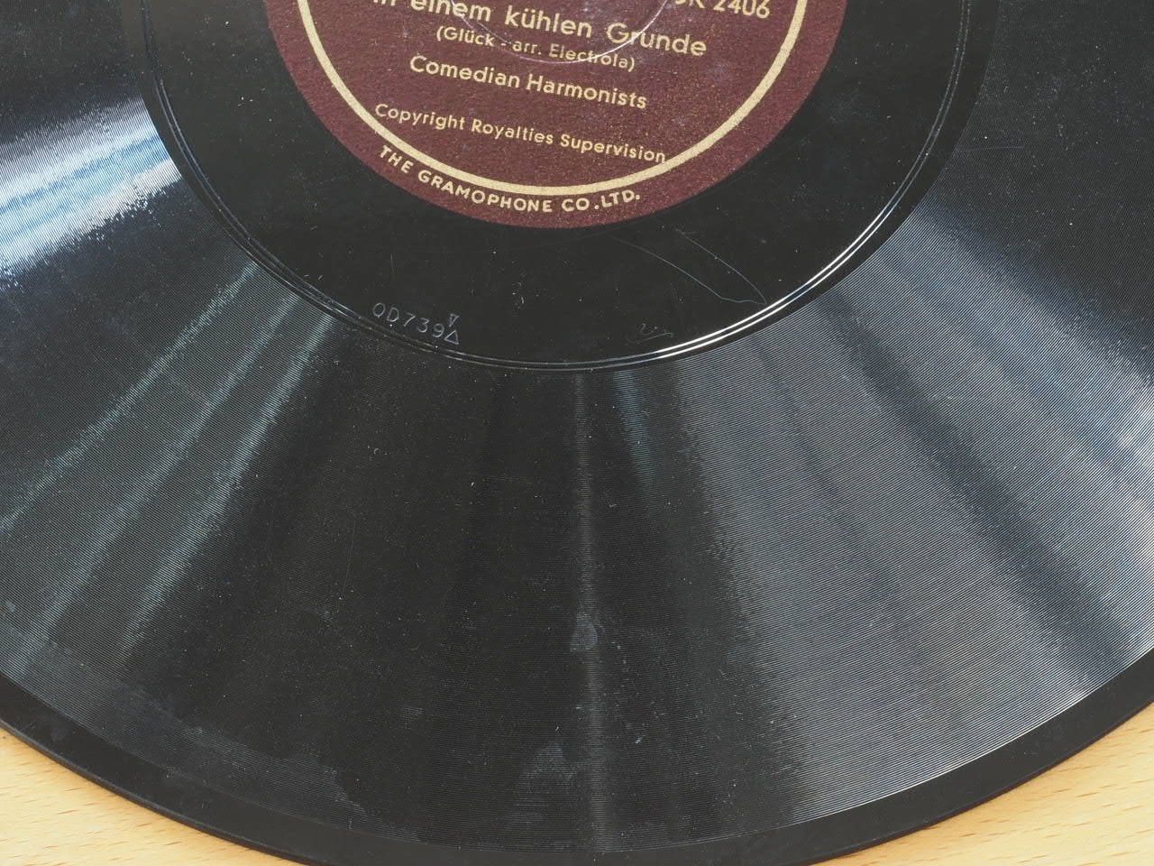 Vinyles: DISQUES 78 TOURS – D'occasion à Lausanne par Leag 9