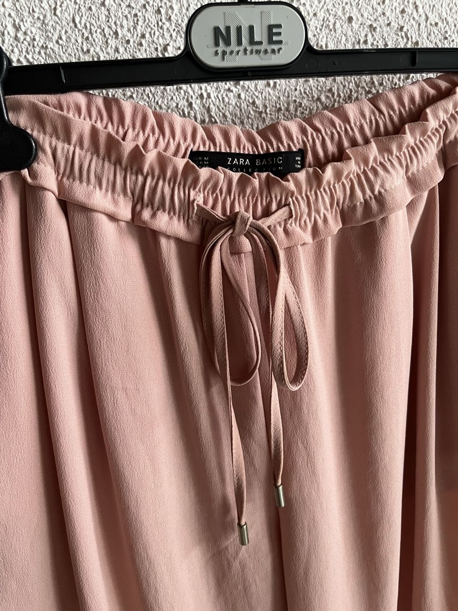 Zara Pantaloni: rosa Hose - Zara – Usato da Jonschwil venduto da juliana_pluess 2