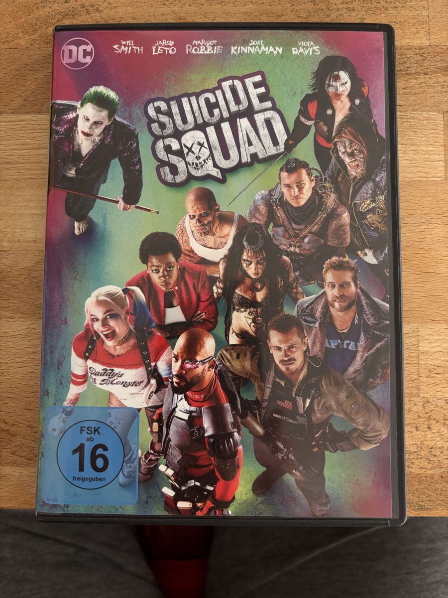 Tous les DVDs: DVD Suicide Squad – D'occasion à Aegerten par Sotore888