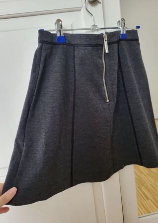 Stylish Michael Kors Skirt with Zipper Detail