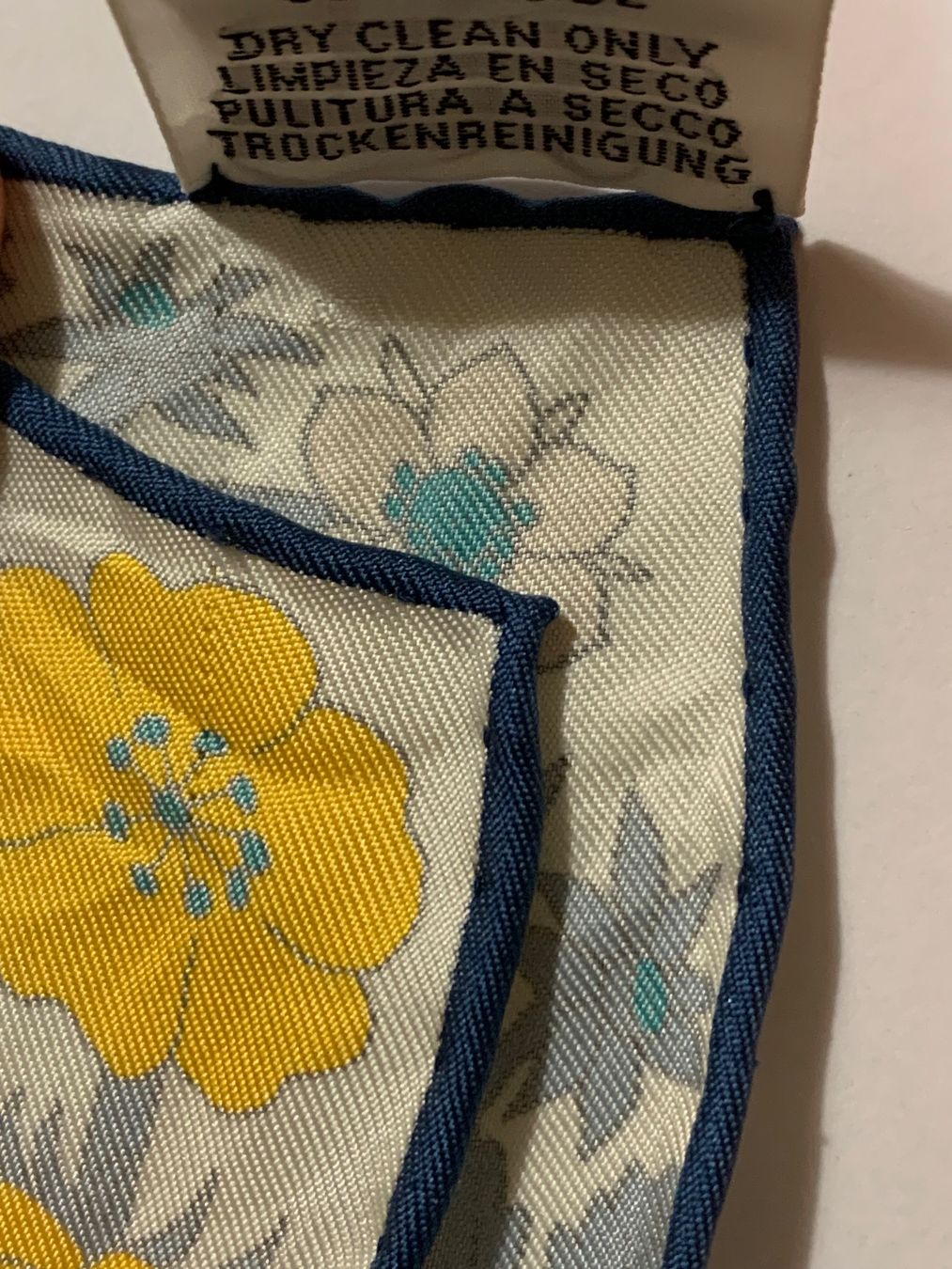 Hermès Foulards, Tücher & Schals: Hermes silk scarf - special edition – Gebraucht aus Brugg AG von Lovelux73 4
