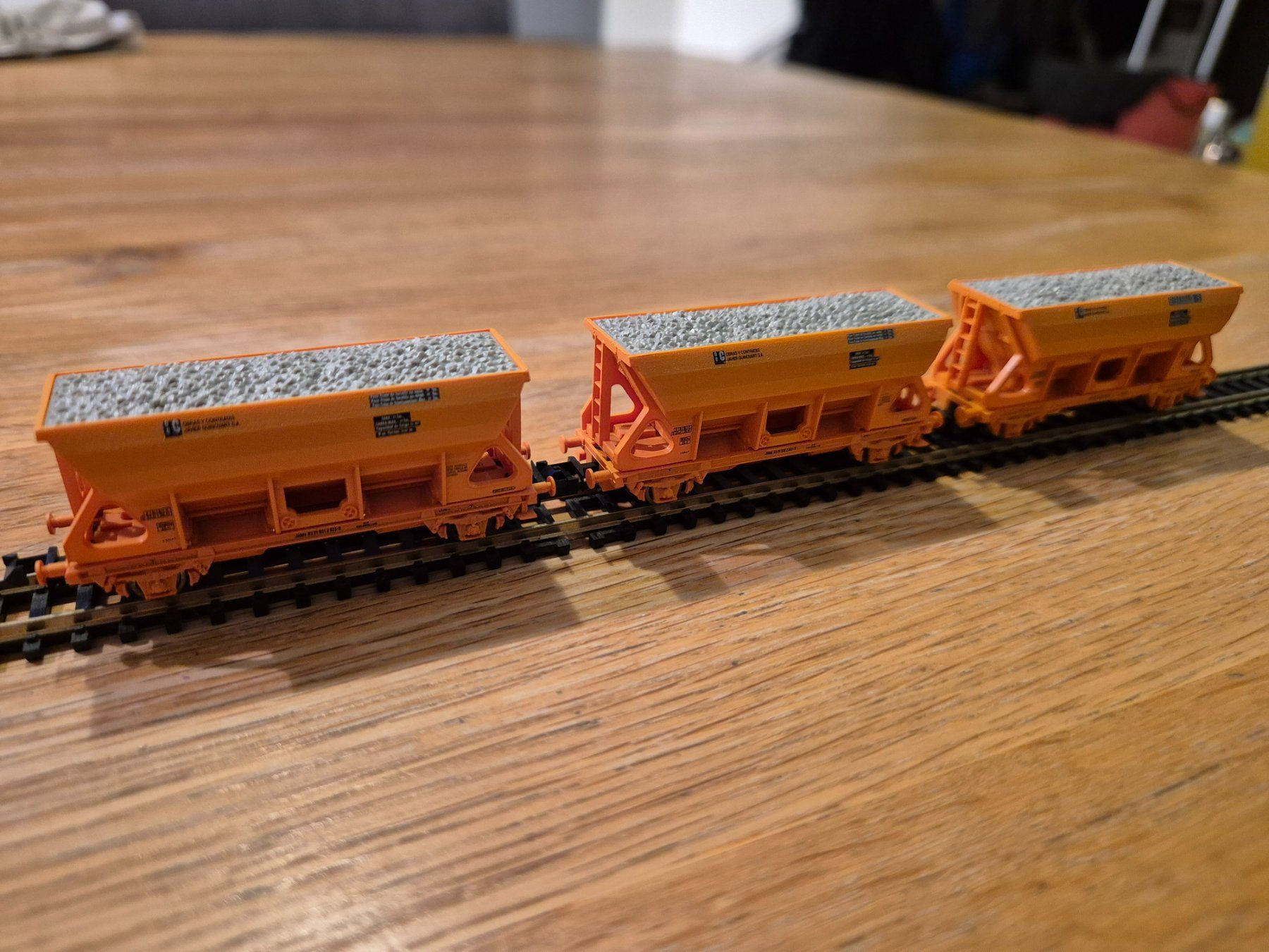 Fleischmann Modelleisenbahnen: Spur N 3 Selbstentladewagen Fleischmann – Gebraucht aus Glattfelden von ehschenker 4