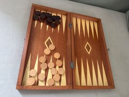 Backgammon Spiel aus Holz