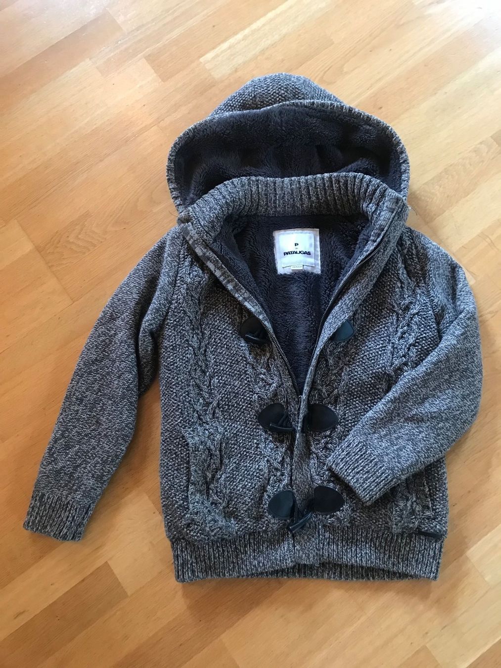 Jacken & Mäntel: Strickjacke gefüttert – Gebraucht aus Spiez von HomeShoppingSpiez