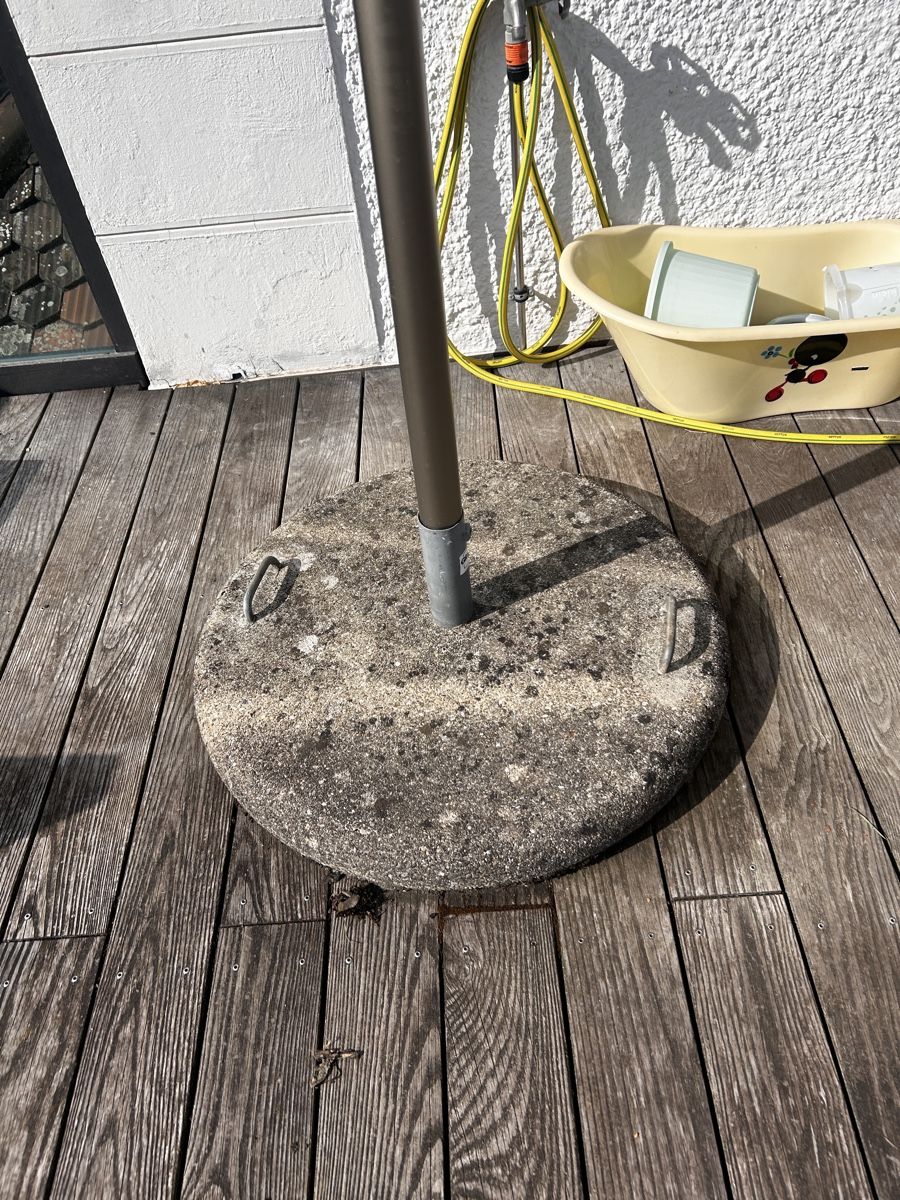 Glatz Ombrelloni: Glatz Pendelsonnenschirm mit Betonsockel – Usato da wabern venduto da starskycrew 6