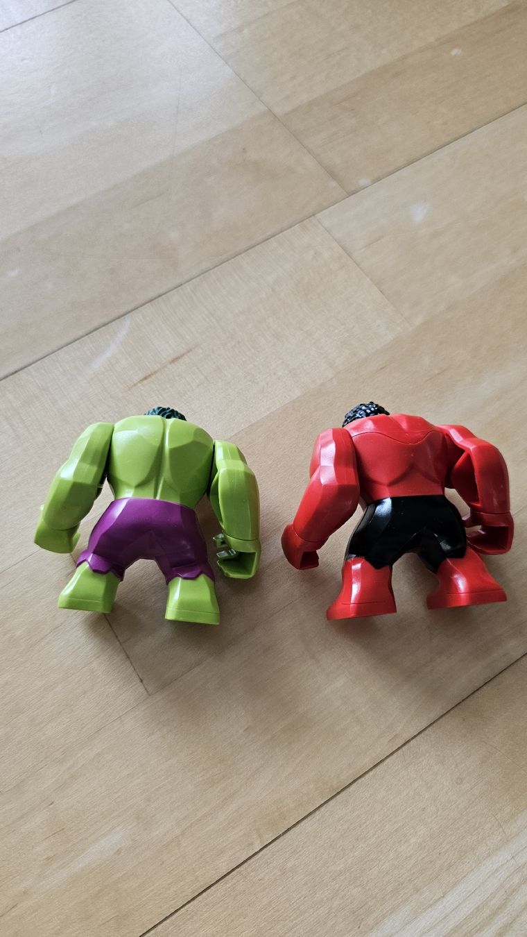 Lego Kit di costruzioni: Lego Marvel green and red Hulk – Usato da Hinwil venduto da Manife 1