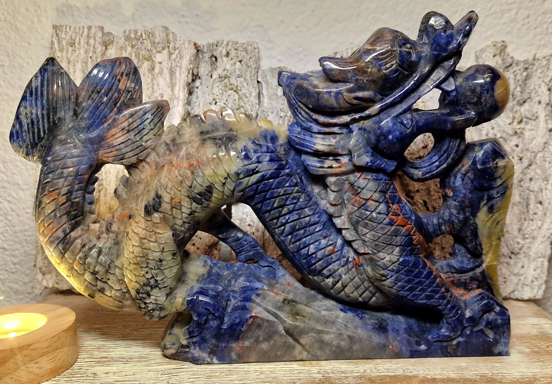 Minerali & Pietre curative: Grosser Sodalith Chinesischer Drache 1.3kg – Nuovo (secondo la descrizione) da Matzingen venduto da Shay_Crystalz 1