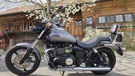Triumph Speedmaster 900